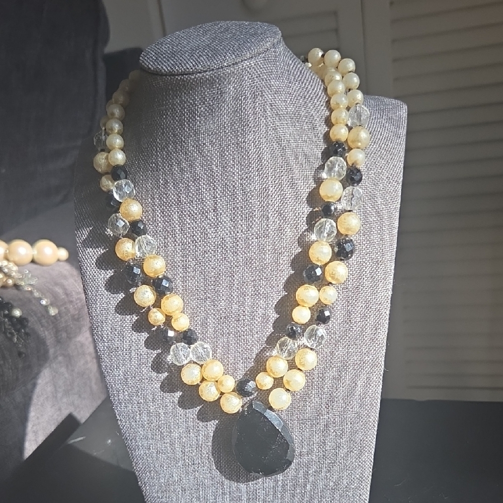Elegant Pearl and Black Bead Necklace White House Black Market